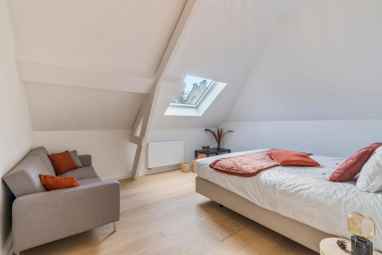 Sersea - Spacious House In With Garage *